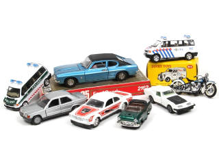 Lot 477 - DIVERS (9)