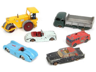 Lot 474 - DIVERS (6)