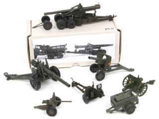 Lot 426 - DIVERS (7)