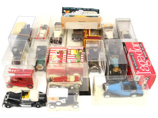 Lot 452 - DIVERS (19)