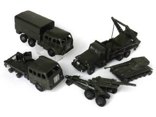 Lot 258 - DINKY TOYS (FRANCE) (5)