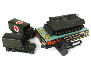 Lot 262 - DINKY TOYS (GB) (4)