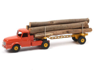 Lot 337 - DINKY TOYS (FRANCE) (1)