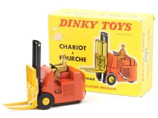 Lot 349 - DINKY TOYS (FRANCE) (1)