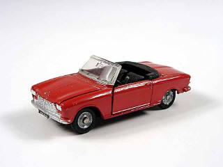 Lot 218 - DINKY TOYS FRANCE (1)