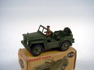 Lot 909 - DINKY TOYS GB (1)