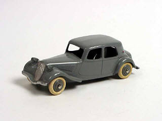 Lot 209 - DINKY TOYS (FRANCE) (1)