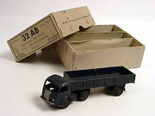 Lot 394 - DINKY TOYS (FRANCE) (2)