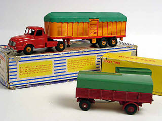Lot 449 - DINKY TOYS FRANCE (2)