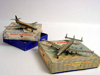 Lot 474 - DINKY TOYS FRANCE (2)