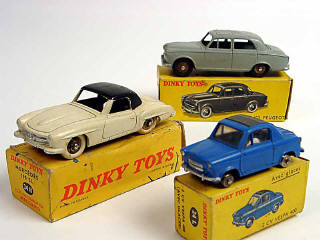 Lot 279 - DINKY TOYS (FRANCE) (3)