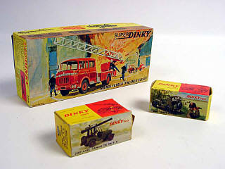 Lot 497 - DINKY TOYS FRANCE (3)