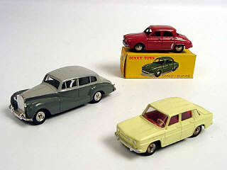 Lot 283 - DINKY TOYS (FRANCE) (3)
