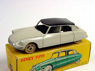 Lot 219 - DINKY TOYS FRANCE (1)