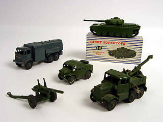 Lot 923 - DINKY TOYS GB (5)