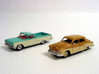 Lot 729 - DINKY TOYS (GB) (2)