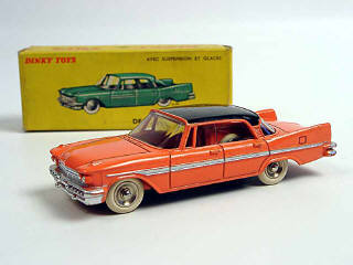 Lot 226 - DINKY TOYS FRANCE (1)