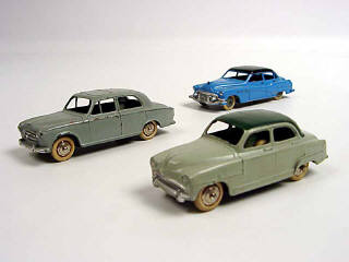 Lot 247 - DINKY TOYS (FRANCE) (3)