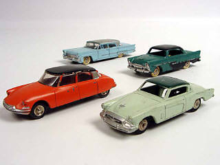 Lot 301 - DINKY TOYS (FRANCE) (4)