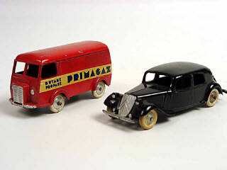Lot 194 - QUIRALU & J.R.D. (2)