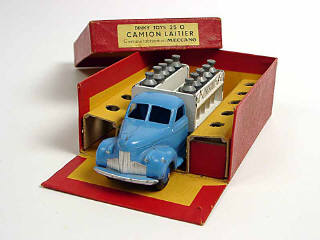 Lot 392 - DINKY TOYS (FRANCE) (1)