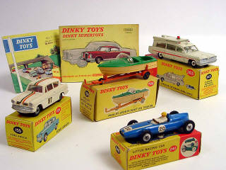 Lot 743 - DINKY TOYS (6)