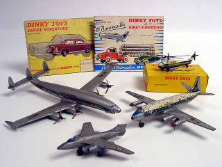 Lot 478 - DINKY TOYS FRANCE (6)