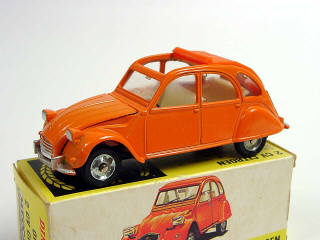 Lot 232 - DINKY TOYS FRANCE (1)