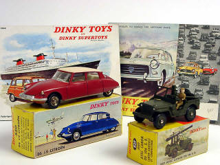 Lot 294 - DINKY TOYS FRANCE (4)