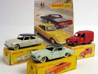 Lot 290 - DINKY TOYS FRANCE (4)