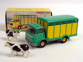 Lot 414 - DINKY TOYS FRANCE (1)