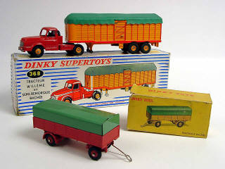 Lot 450 - DINKY TOYS FRANCE (2)