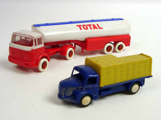 Lot 505 - BOURBON & SCALE TOYS (2)