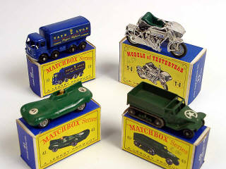 Lot 660 - MATCHBOX (4)