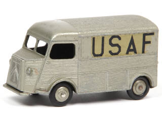 Lot 509 - DINKY TOYS (FRANCE) (1)