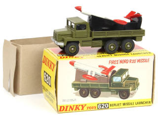 Lot 469 - DINKY TOYS (GB) (1)