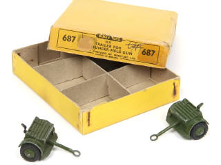 Lot 472 - DINKY TOYS (GB) (1)