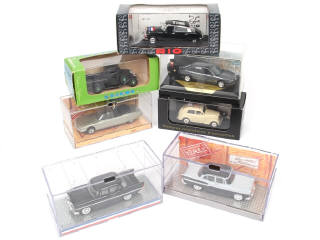 Lot 223 - DIVERS (7)