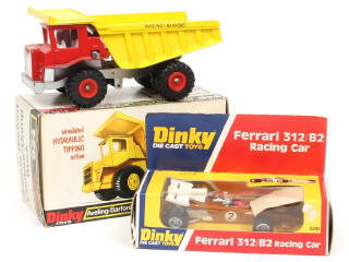Lot 478 - DINKY TOYS (GB) (2)