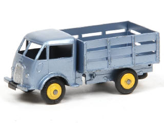 Lot 507 - DINKY TOYS (FRANCE) (1)