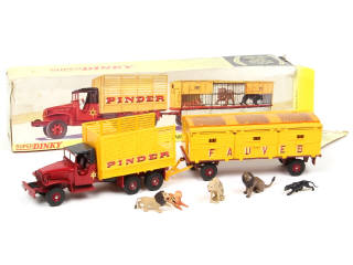 Lot 493 - DINKY TOYS (FRANCE) (1)