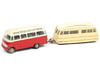 Lot 461 - DINKY TOYS (FRANCE) (1)