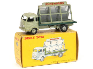 Lot 435 - DINKY TOYS (FRANCE) (1)