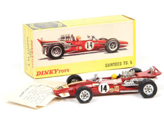 Lot 405 - DINKY TOYS (FRANCE) (1)
