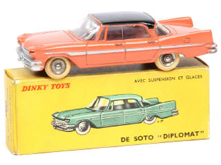 Lot 463 - DINKY TOYS (FRANCE) (1)