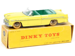 Lot 411 - DINKY TOYS (FRANCE) (1)