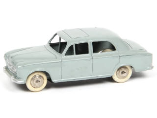 Lot 413 - DINKY TOYS (FRANCE) (1)