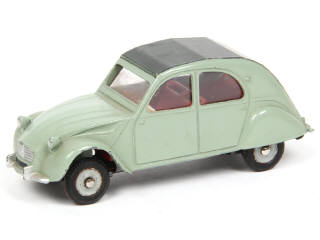 Lot 470 - DINKY TOYS (FRANCE) (1)