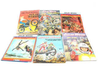 Lot 372 - DIVERS (6)