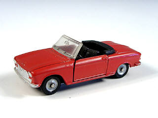 Lot 602 - DINKY TOYS FRANCE (1)